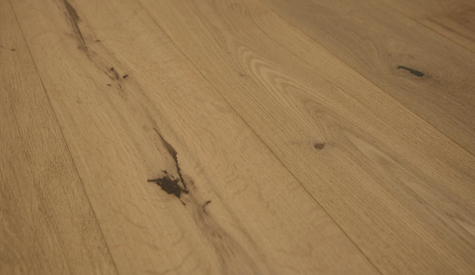 Grandeur Metropolitan Moraine flooring detail