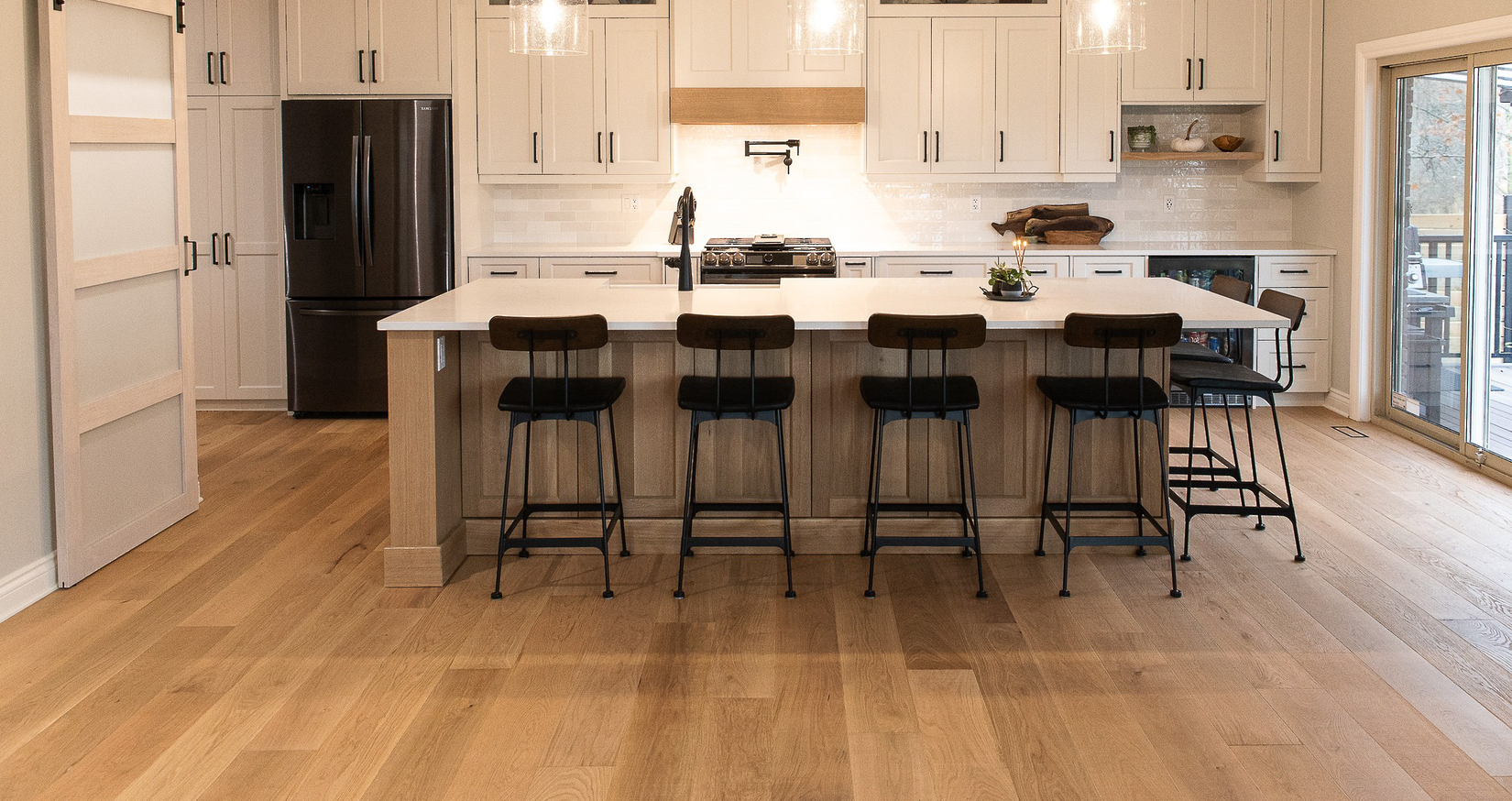 Grandeur Crown Land SunSpear flooring detail
