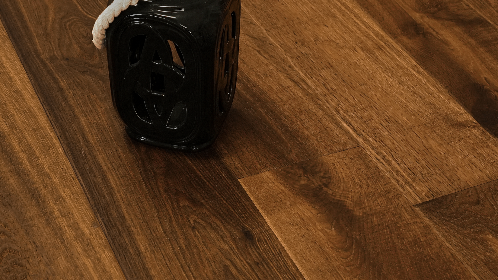 Grandeur Crown Land Kings Landing flooring detail