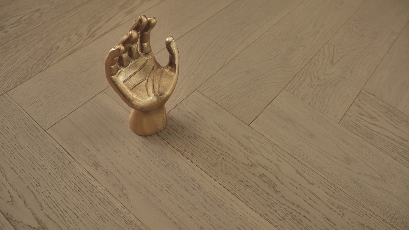 Grandeur Herringbone Tundra HB flooring detail
