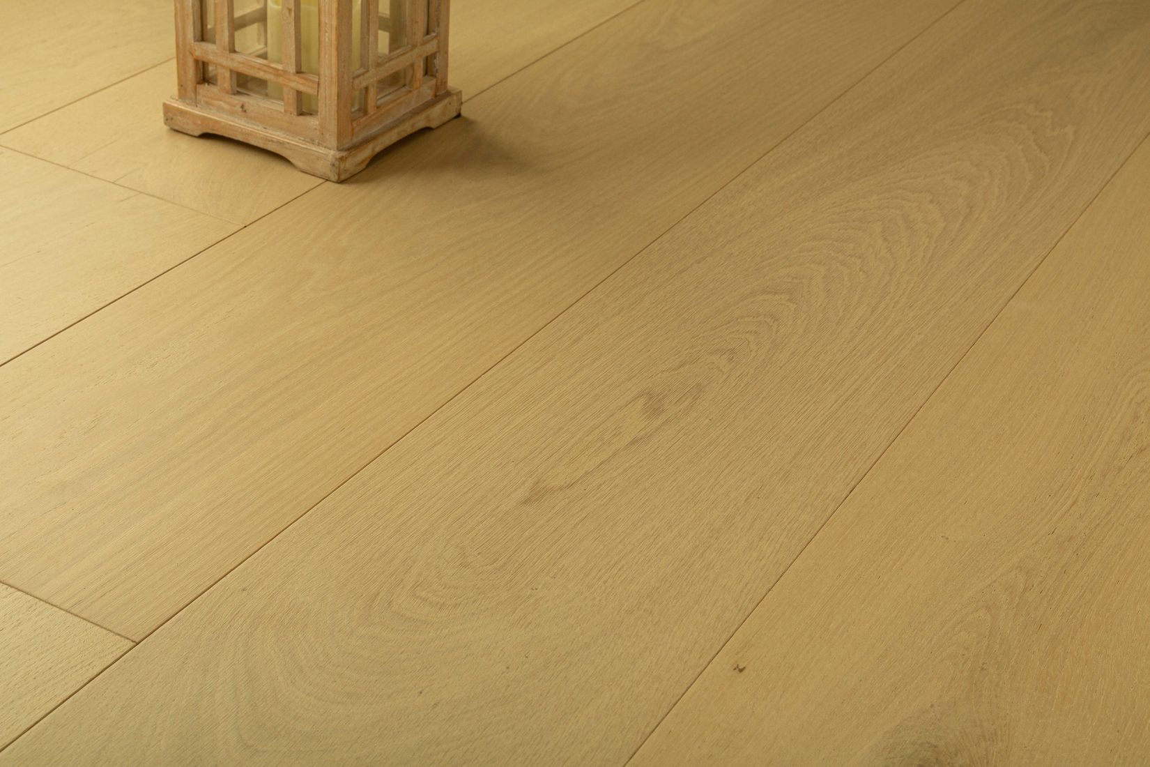 Grandeur Elite Yoho flooring detail
