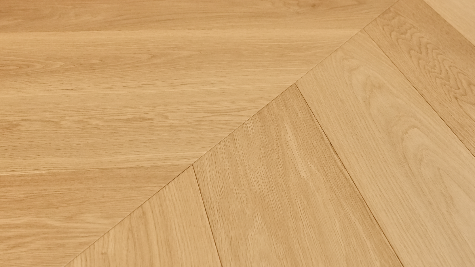 Grandeur Herringbone Napa Valley Chevron flooring detail