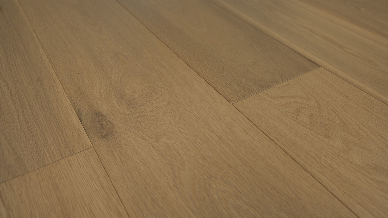 Grandeur Regal Morocco Sand flooring detail