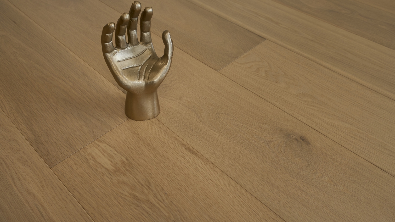 Grandeur Regal Morocco Sand flooring detail