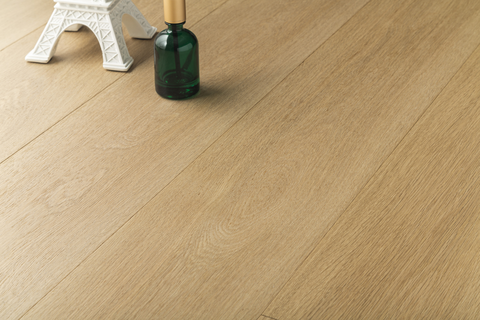 Grandeur Regal Plus Napa Valley (6") flooring detail