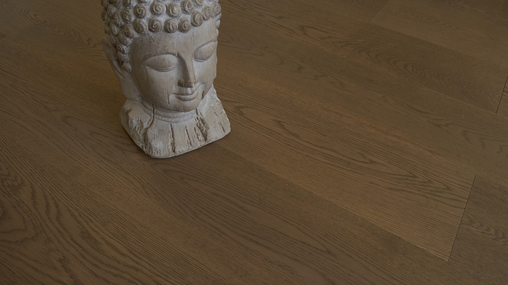 Grandeur Regal Plus Veneto (7.5") flooring detail