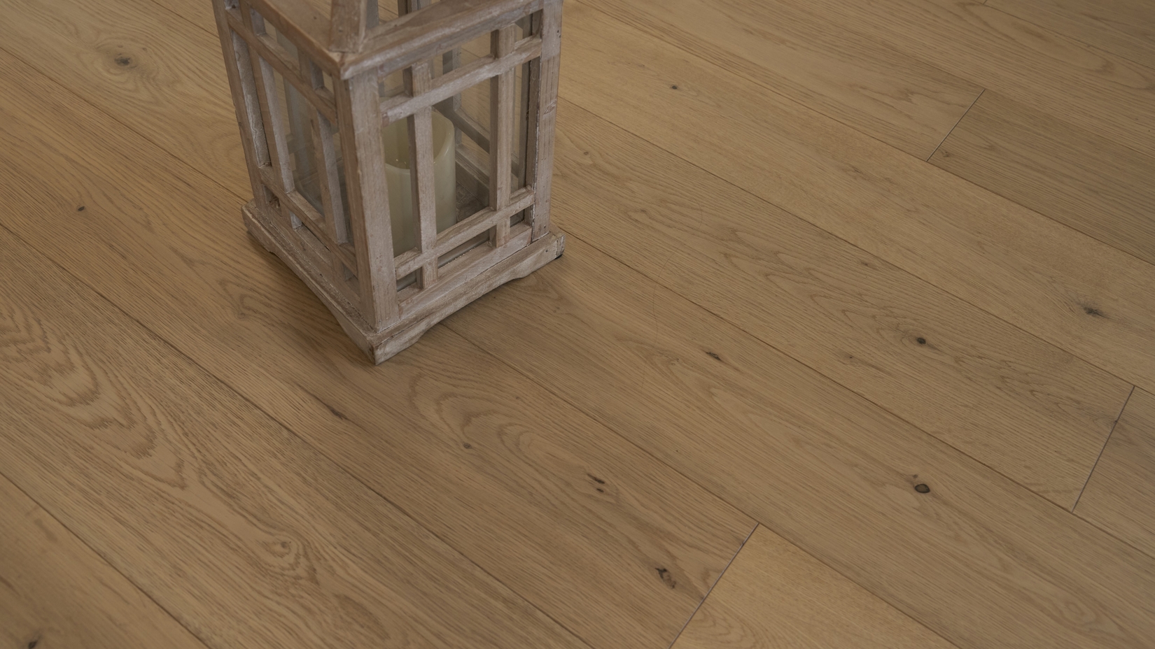 Grandeur Evergreen Aspen flooring detail