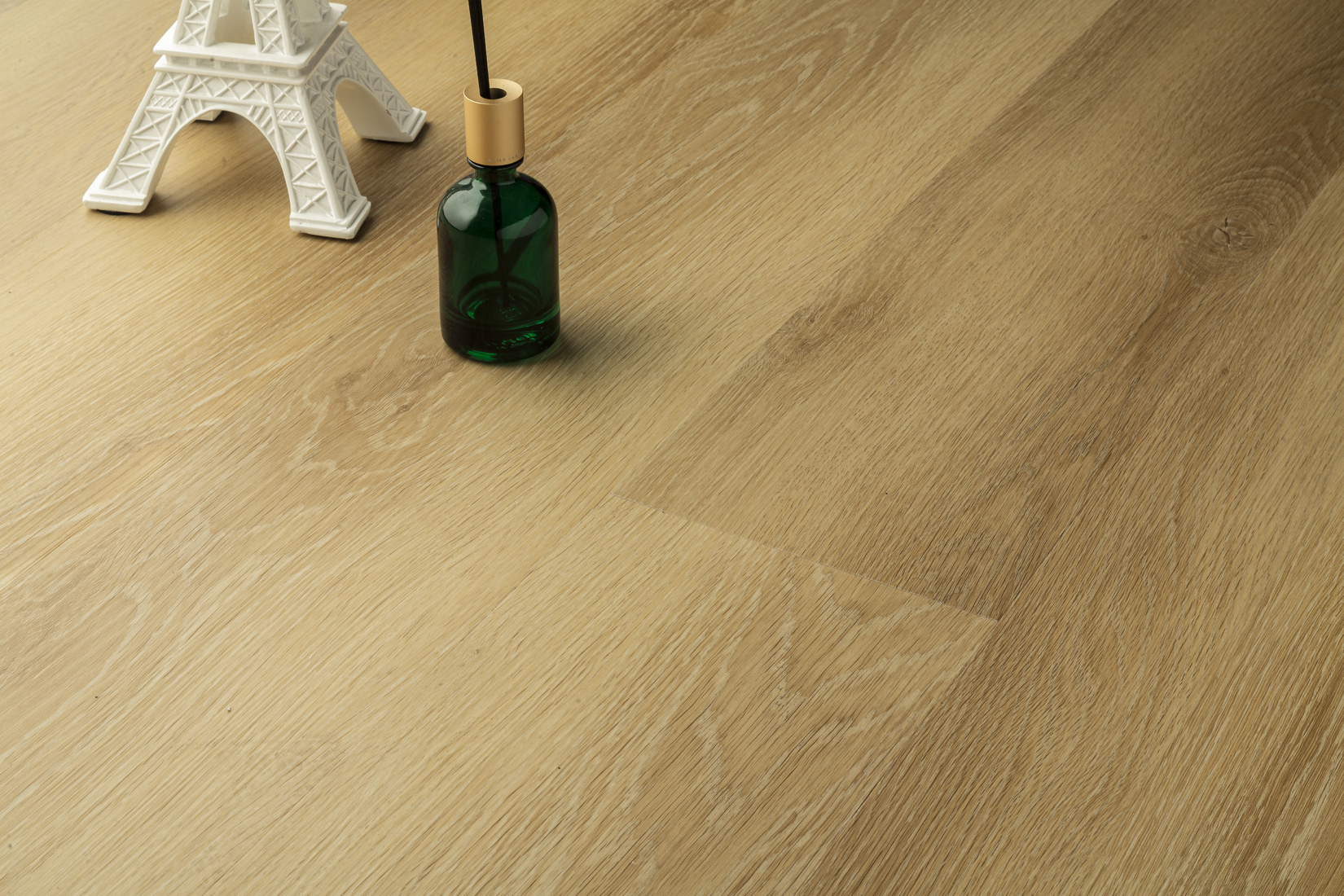 Grandeur Continental Kentucky (7mm) flooring detail