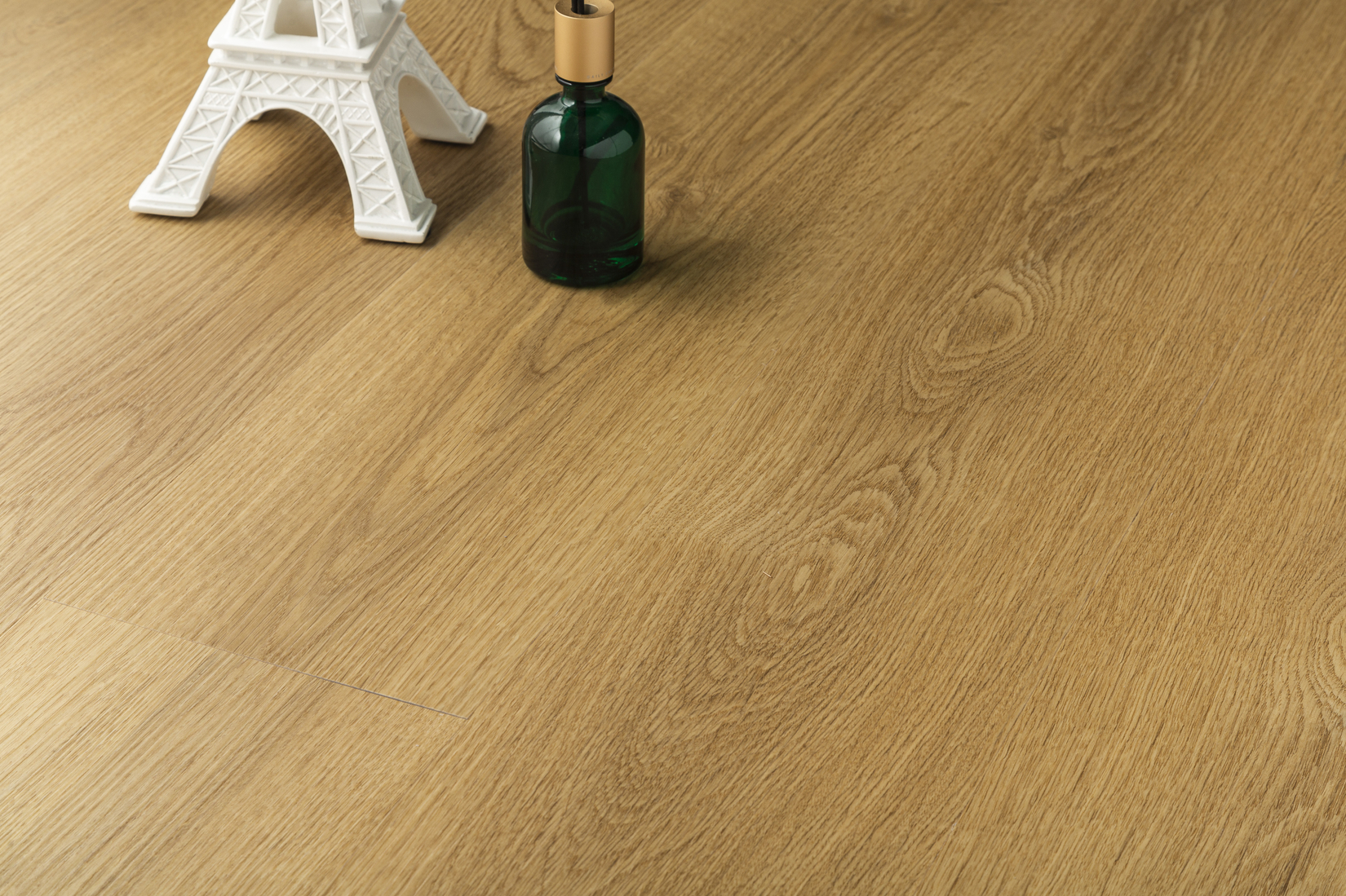 Grandeur Continental Michigan (7mm) flooring detail