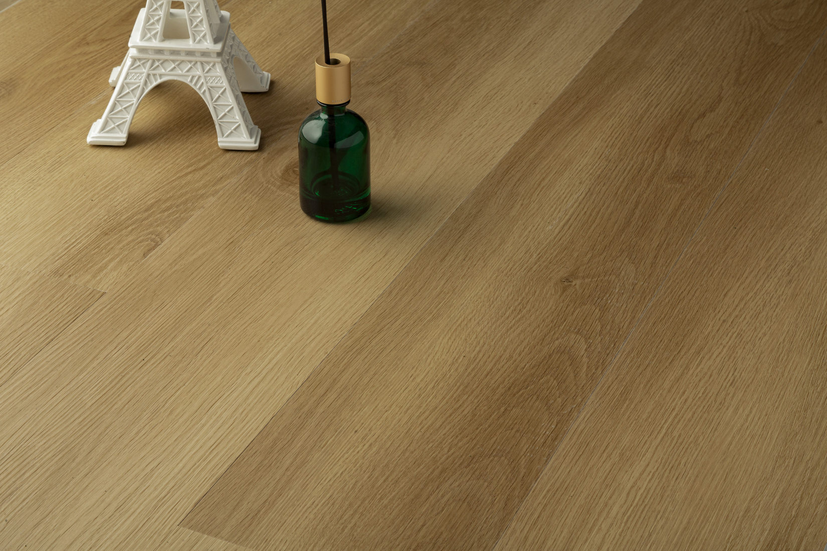 Grandeur Continental New York (7mm) flooring detail