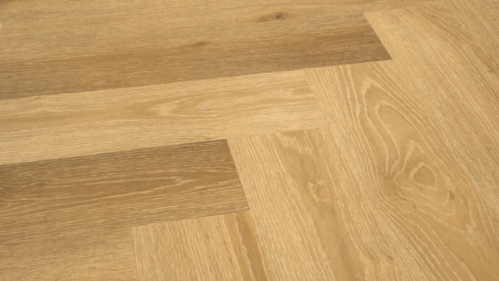 Grandeur Designer Windpoint flooring detail