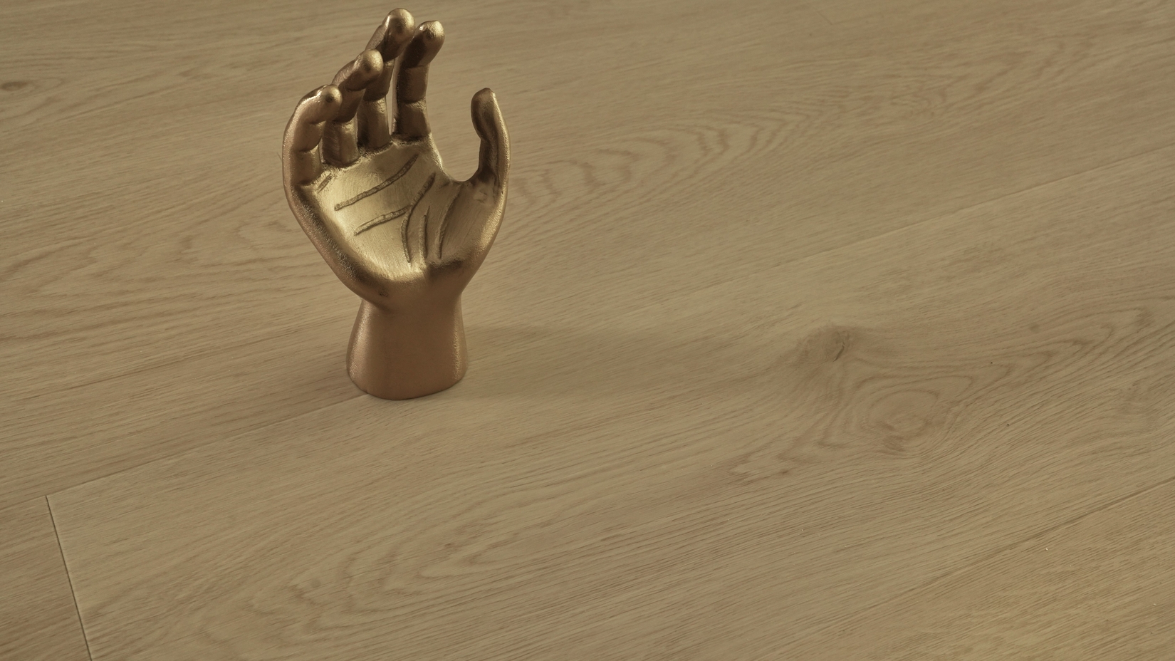 Grandeur Bliss August Dusk flooring detail