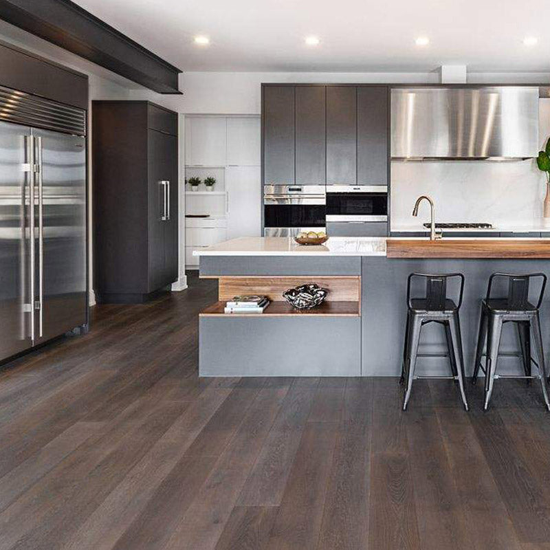Divine Cosmopolitan - Downward Dog - European Oak