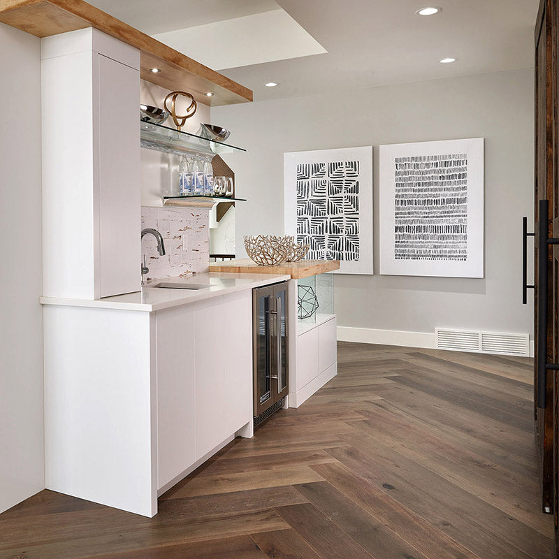 Divine Cosmopolitan - Provence - European Oak
