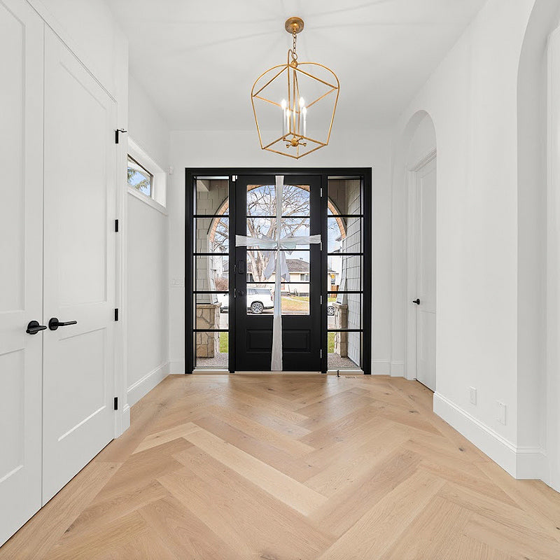 Divine Cosmopolitan - Chateau - European Oak