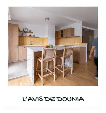 cuisine avec îlot central en chêne miel