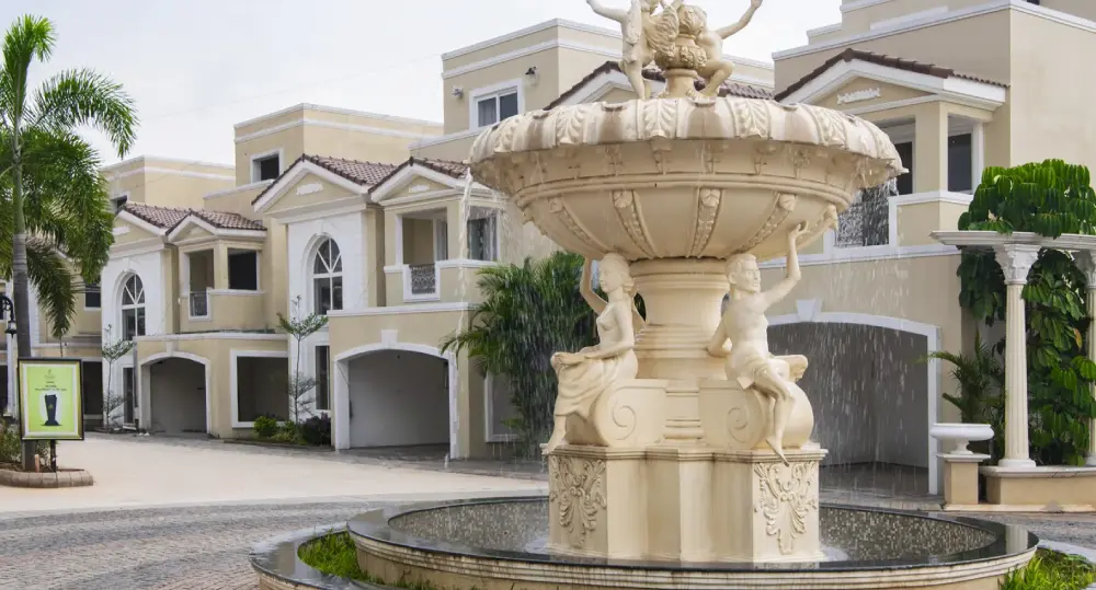 Fountain & Cobble Stones at RC Palladio