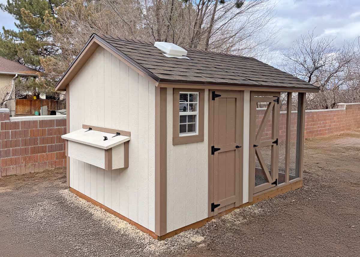 8x12 Coop De'Ville with ShedLight Vent