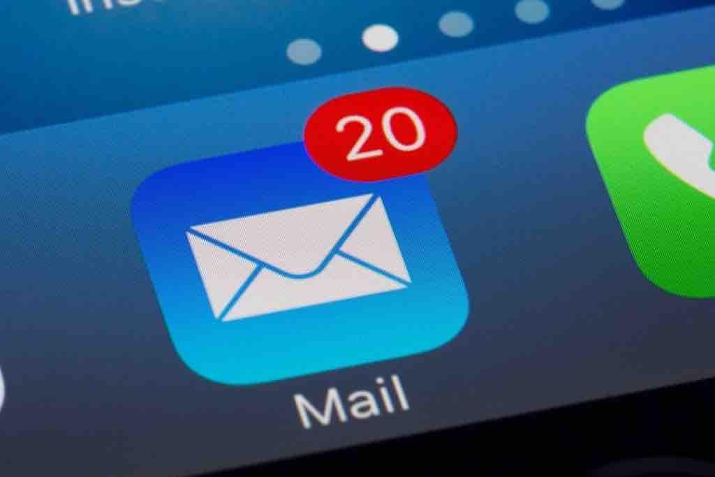 Apple Mail is an option for Mac OS