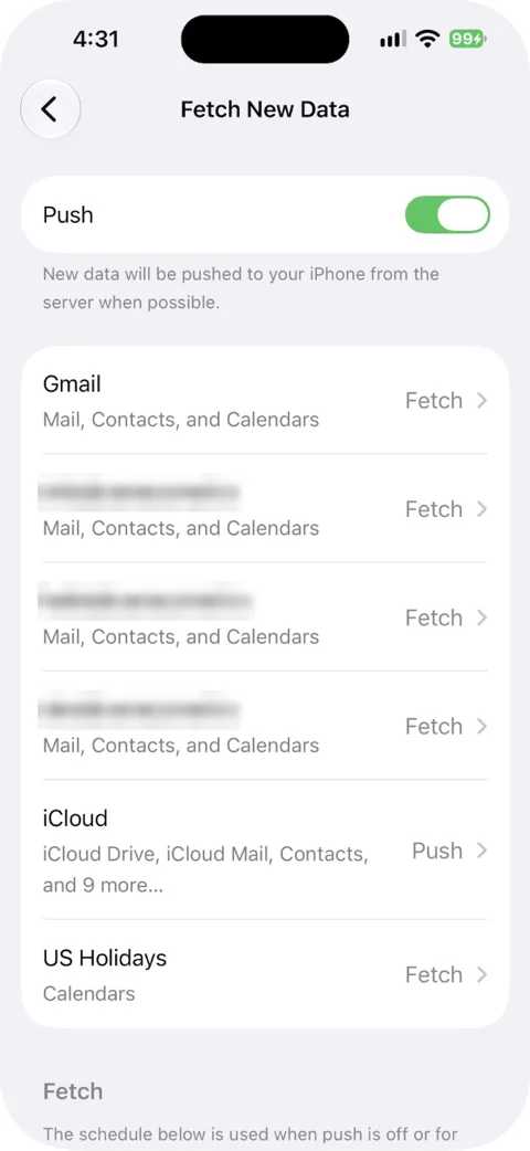 Fetch New Data screen on iPhone with the Push switch and each account's setting