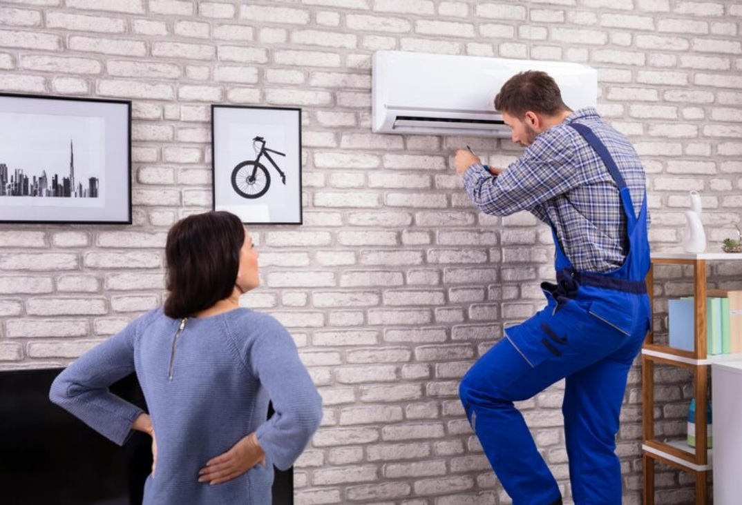 How to Handle AC Refrigerant Leaks in Your Conway Home