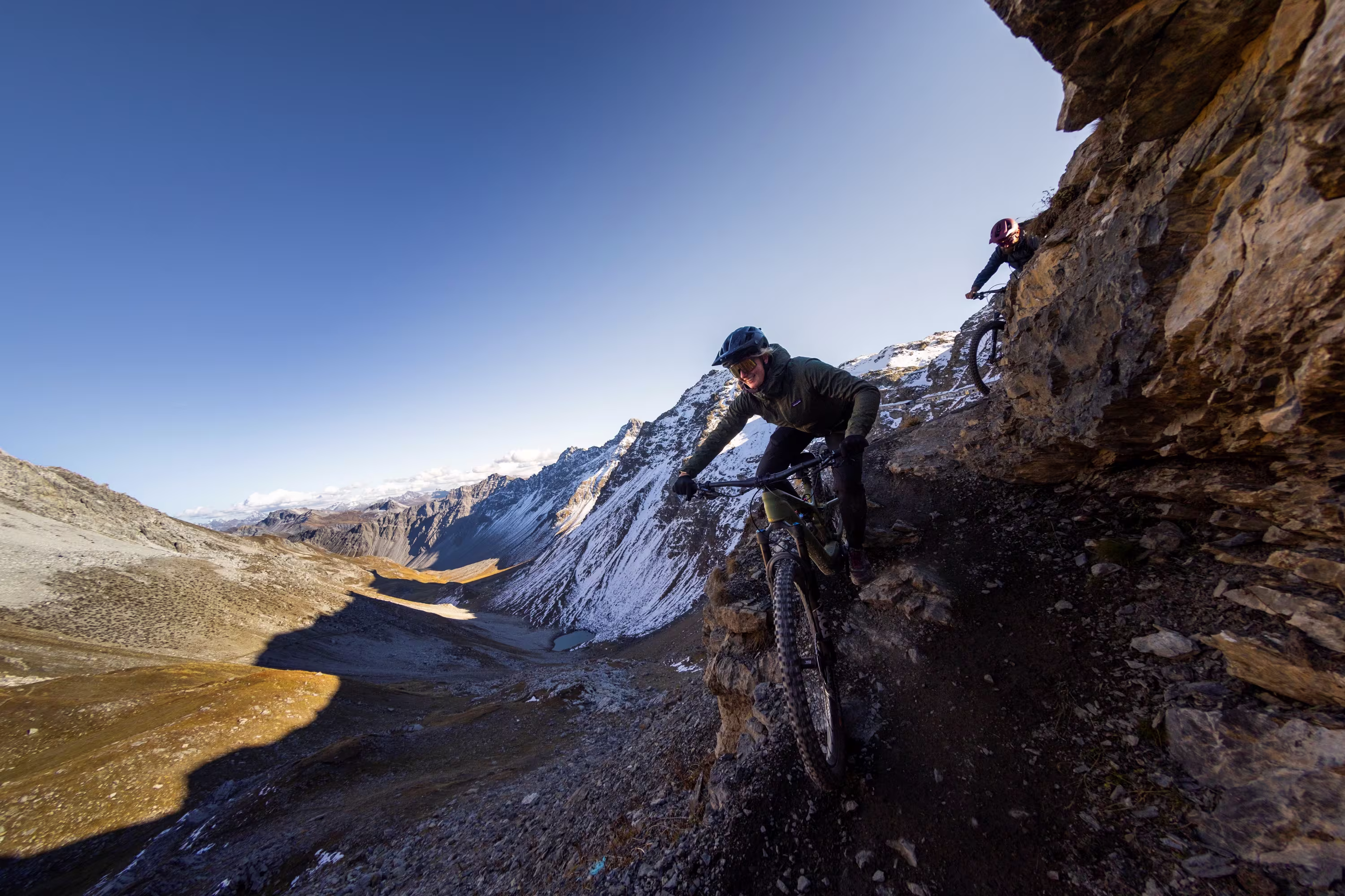Mountainbiker riding a CILO Kyano LC on a trail in Bike Kingdom Lenzerheide
