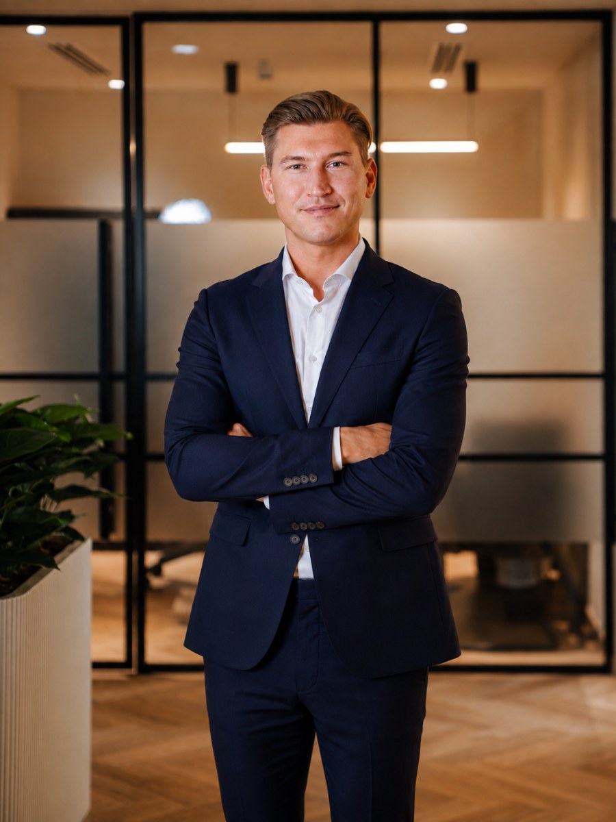 Steven, oprichter van HUIS Real Estate