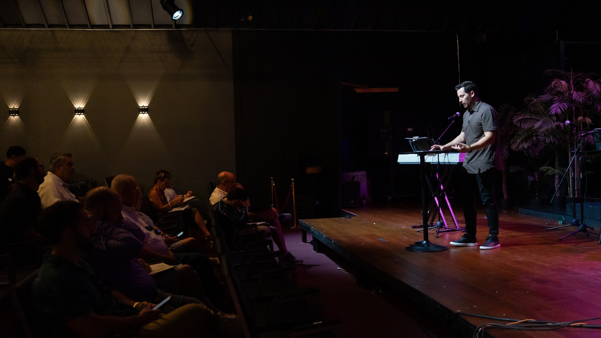 A photo of a Restoration Community Church worship service With Rob Russell teaching