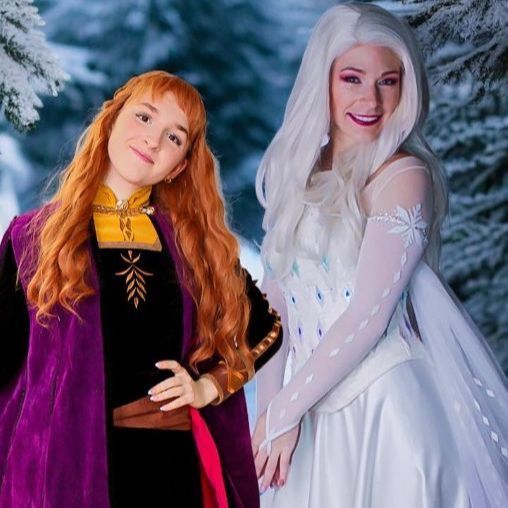Elsa & Anna 