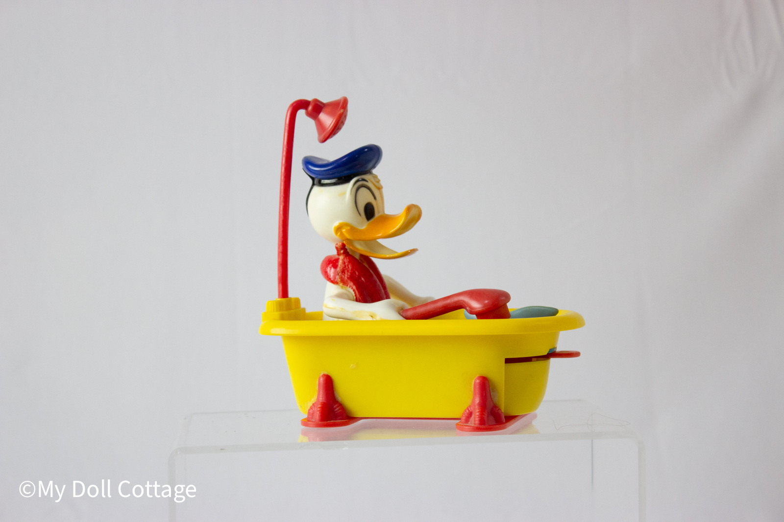 1977 Disney Donald Duck in Bath Tub