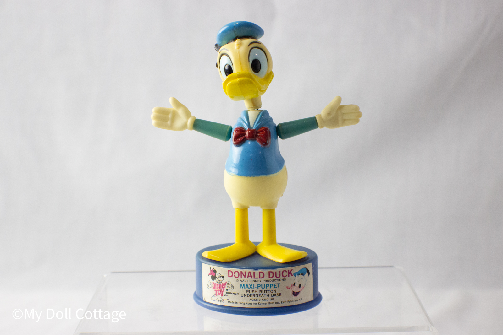 1960s Donald Duck Push Button “Maxi-Puppet” – Kohner Bros. Inc. (Walt Disney Productions)