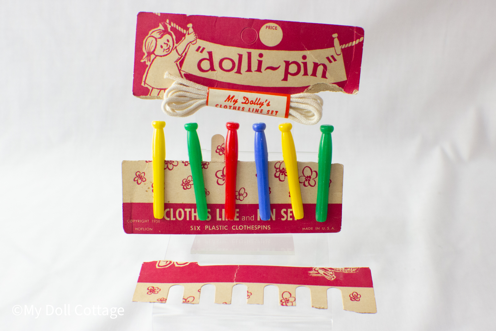 1958 Hoffman “Dolli-Pin” Clothes Line & Pin Set – USA