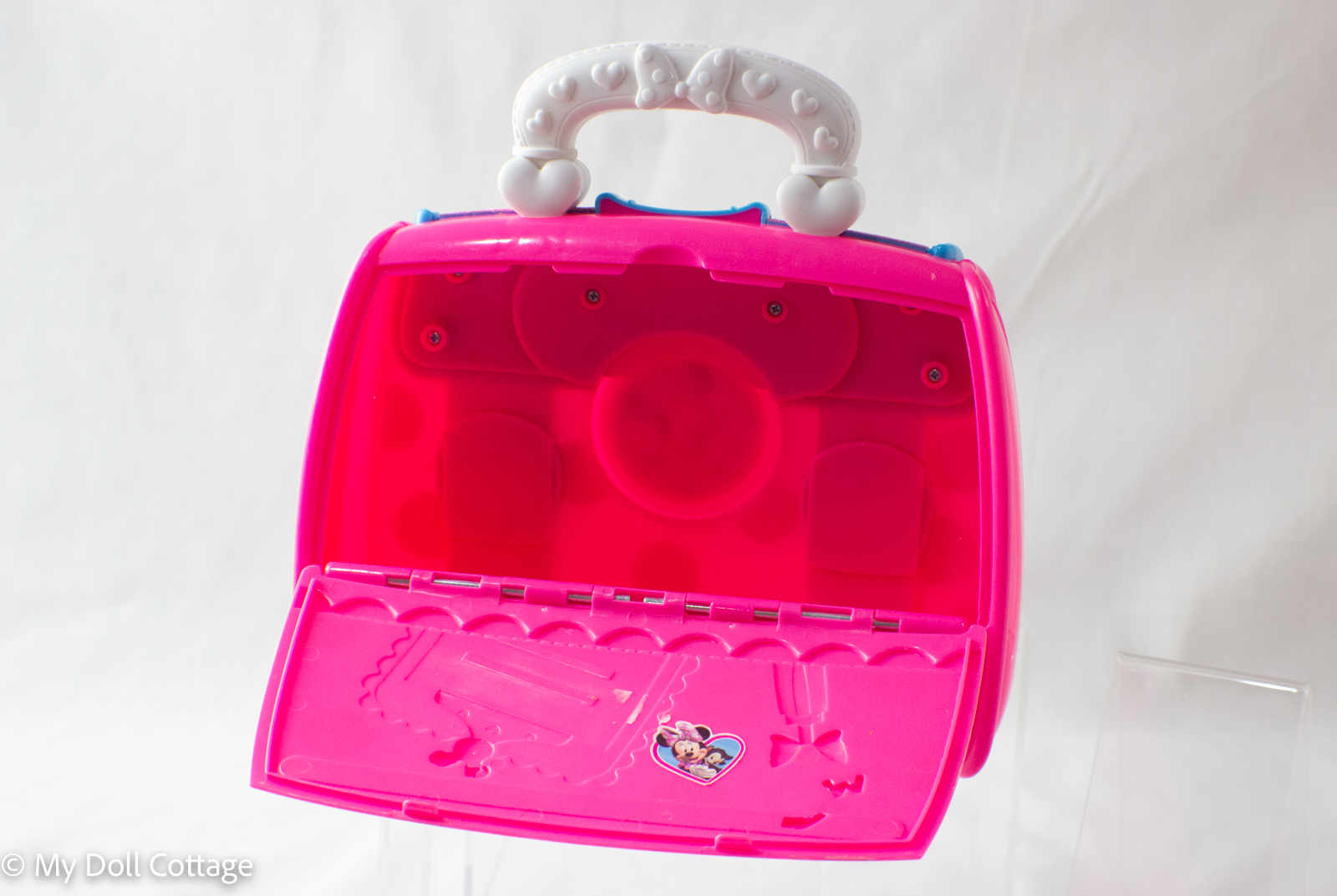 Open case interior showing storage compartment.