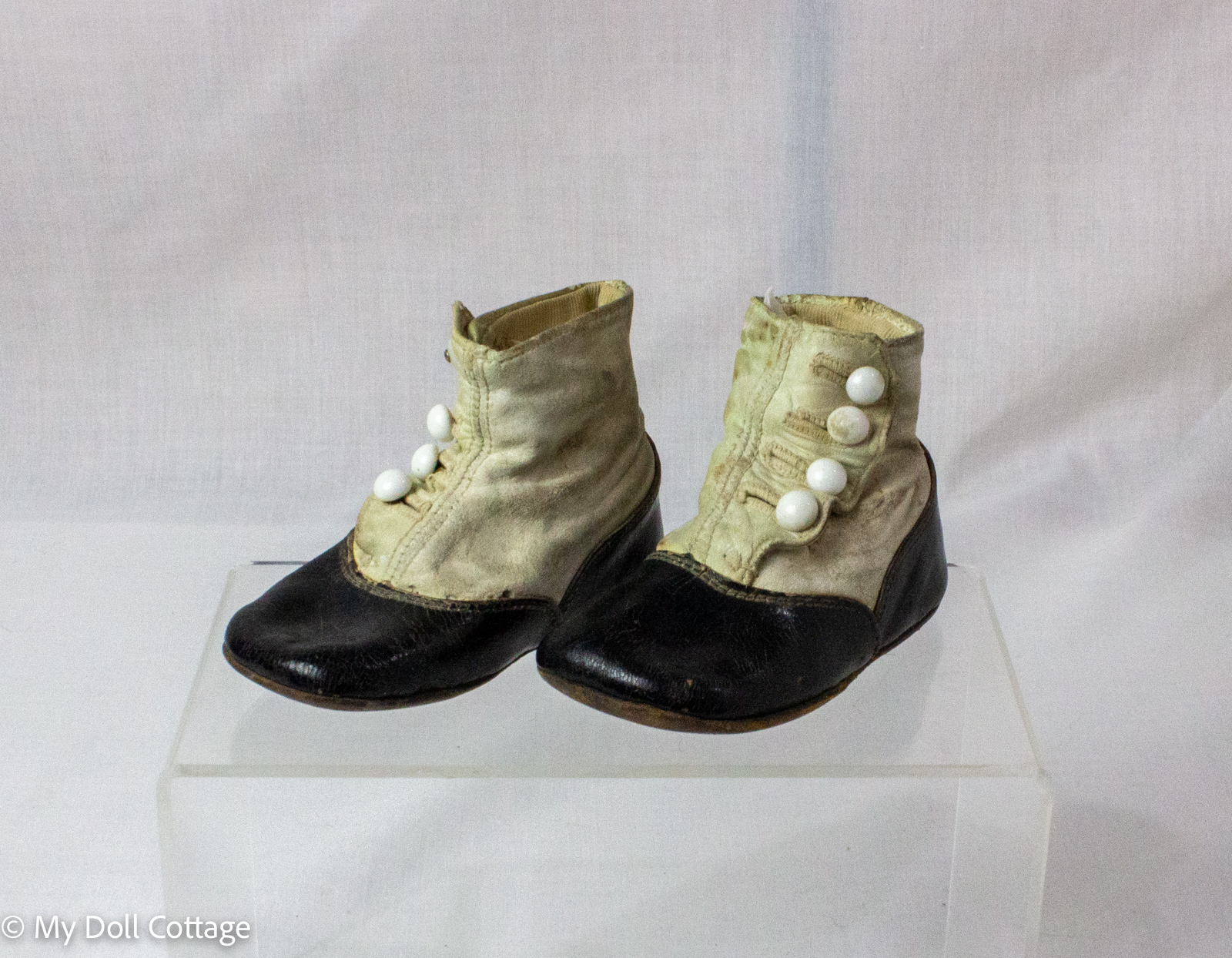 c.1905 Child’s Two-Tone Button Boots, possibly made Europe