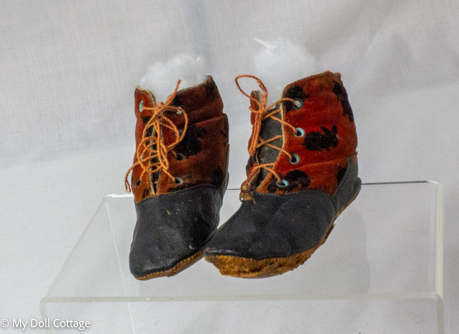 c.1910 Red Velvet and Black Leather Child’s Lace-Up Boots, made in England