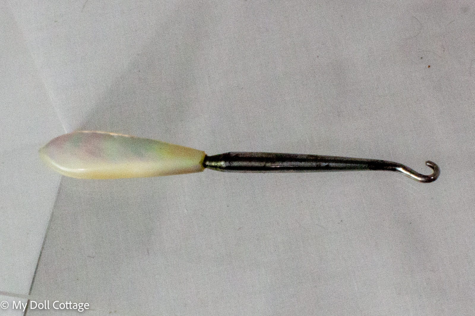 c.1880–1900 Mother-of-Pearl Handled Button Hook for Shoes and Gloves