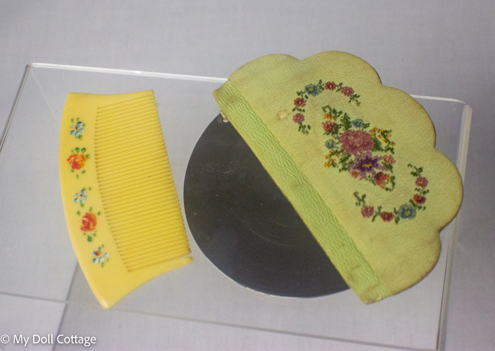 c.1930–1940 – Ladies' Celluloid Purse Comb 