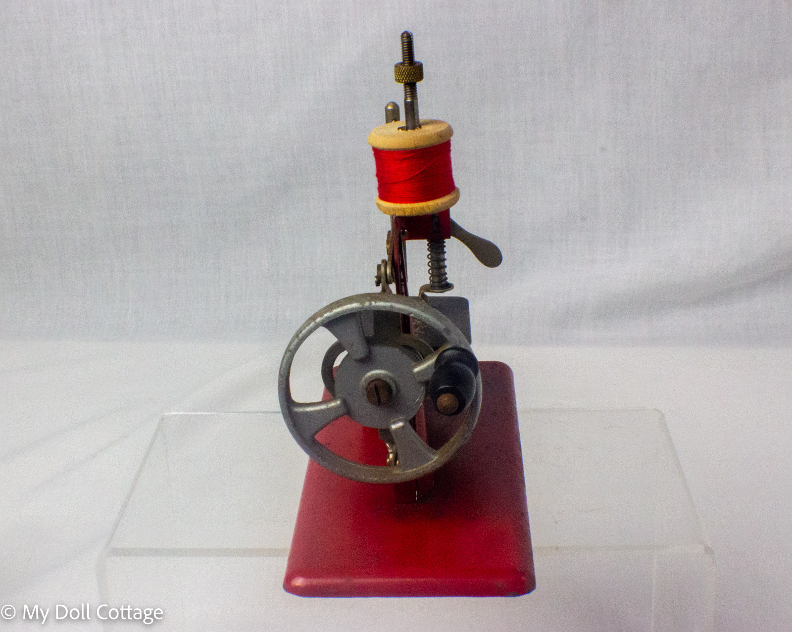 light front angle of the working chain-stitch mechanism.