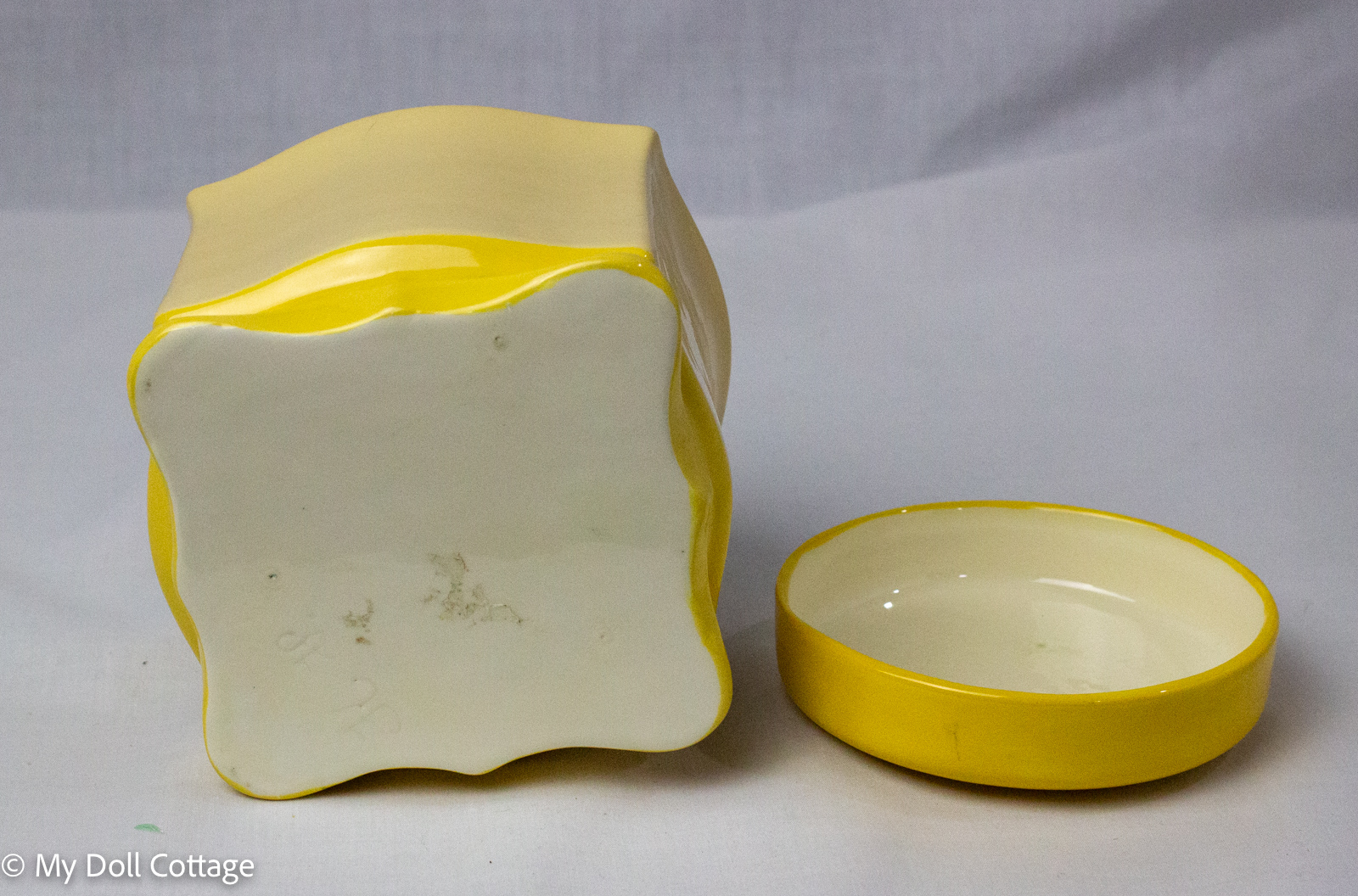 Base with lid removed.