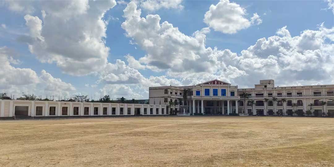 Montfort School