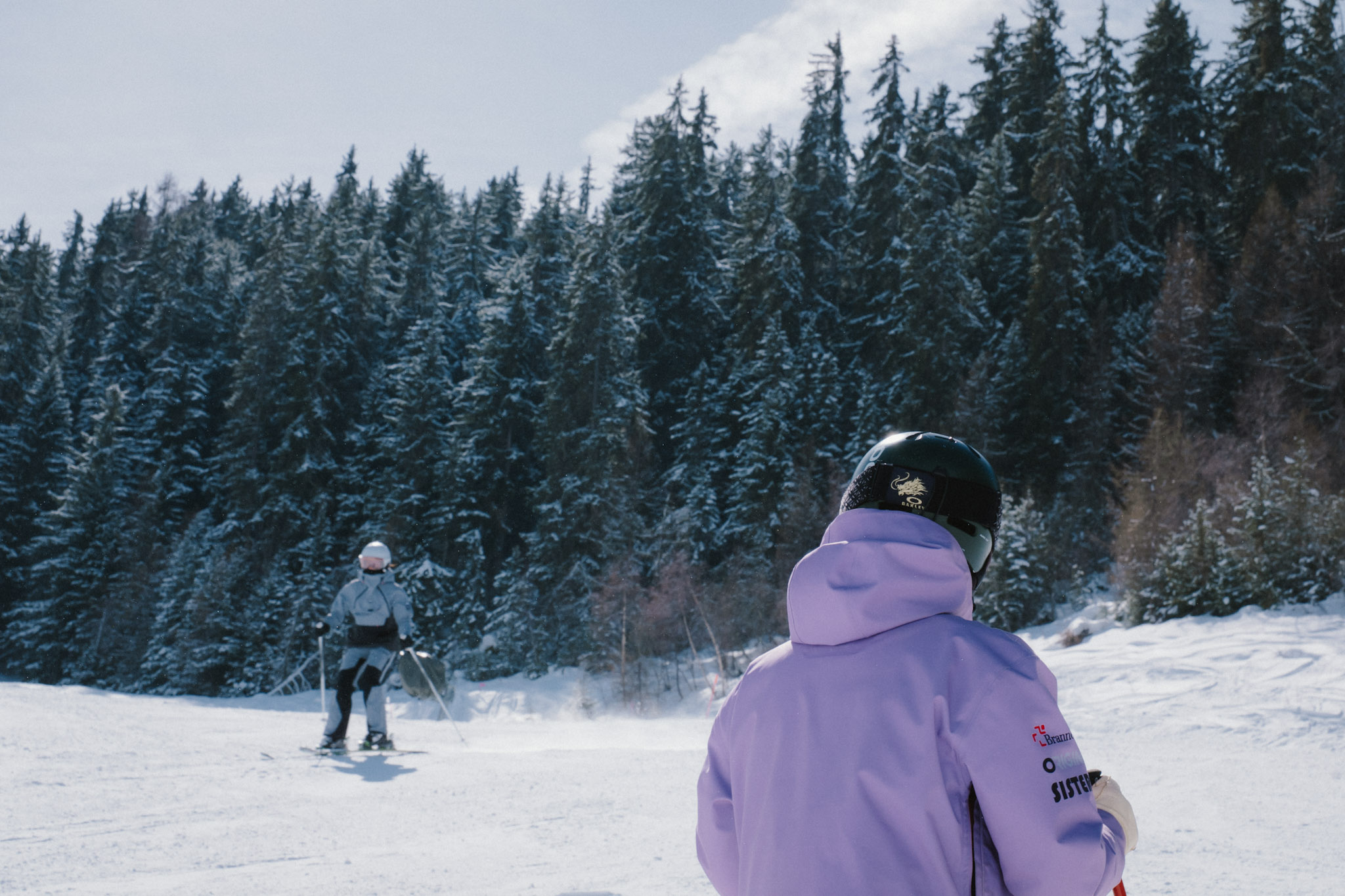 Pulse Snowsports instructor providing personalised technical coaching during a private ski lesson in Verbier.