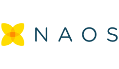 Logo de NAOS avec une forme florale jaune à gauche.