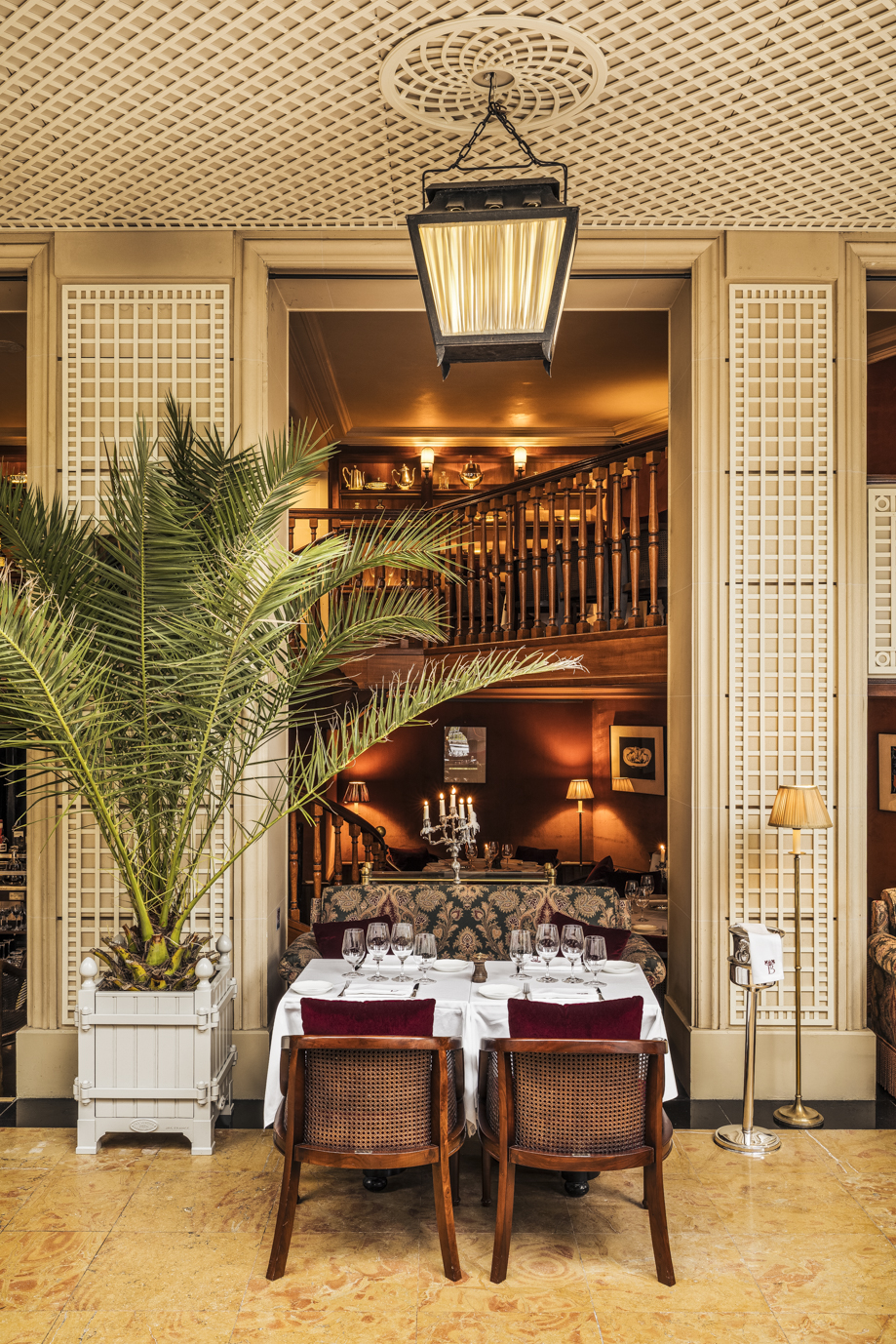 1st floor of the restaurant, view from the stairs