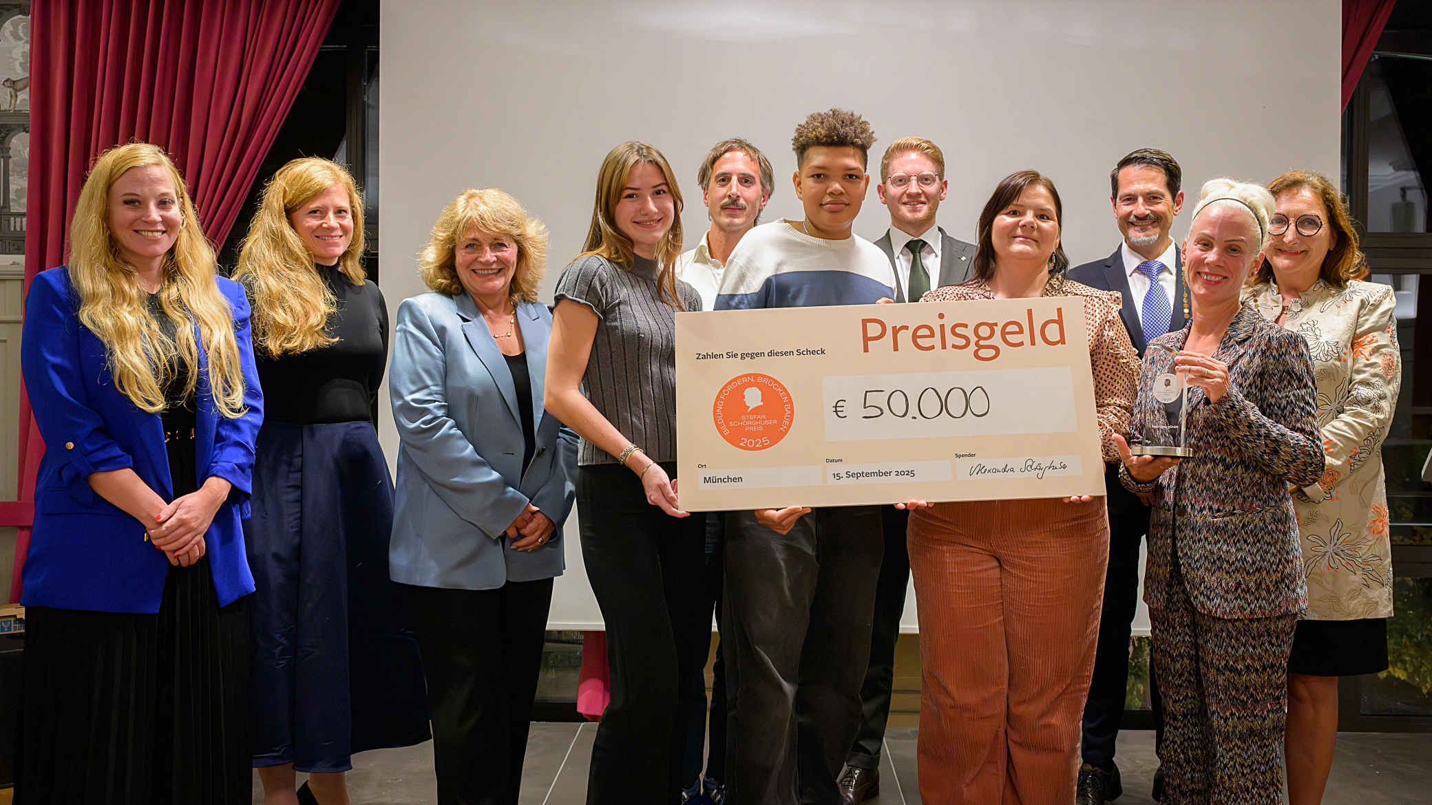 Menschen mit Migrationshintergrund werden in den Arbeitsmarkt integriert