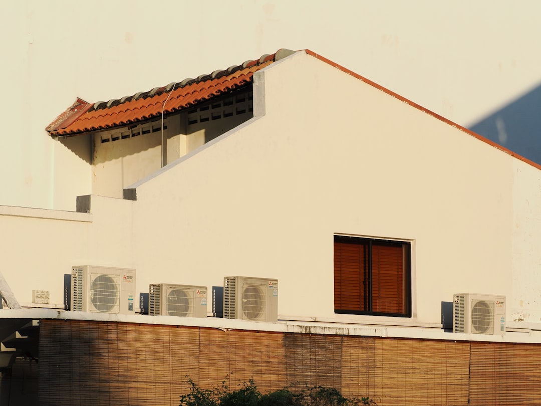 Modern energy-efficient heat pump installation in a South Carolina home - how to decide between repair and replacement
