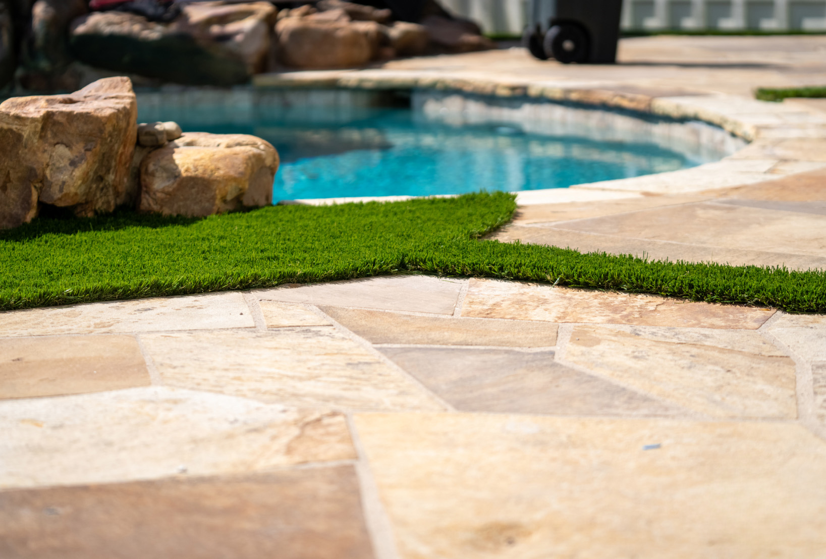 residential landscape maintenance services