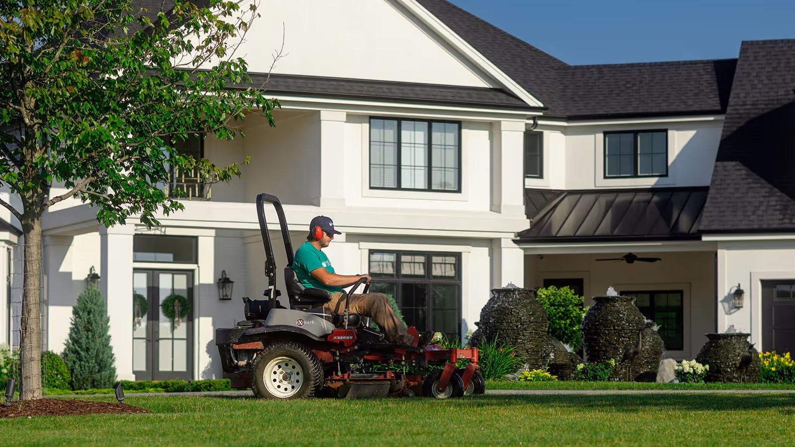 Weekly Lawn Care near me in Waukesha Wisconsin