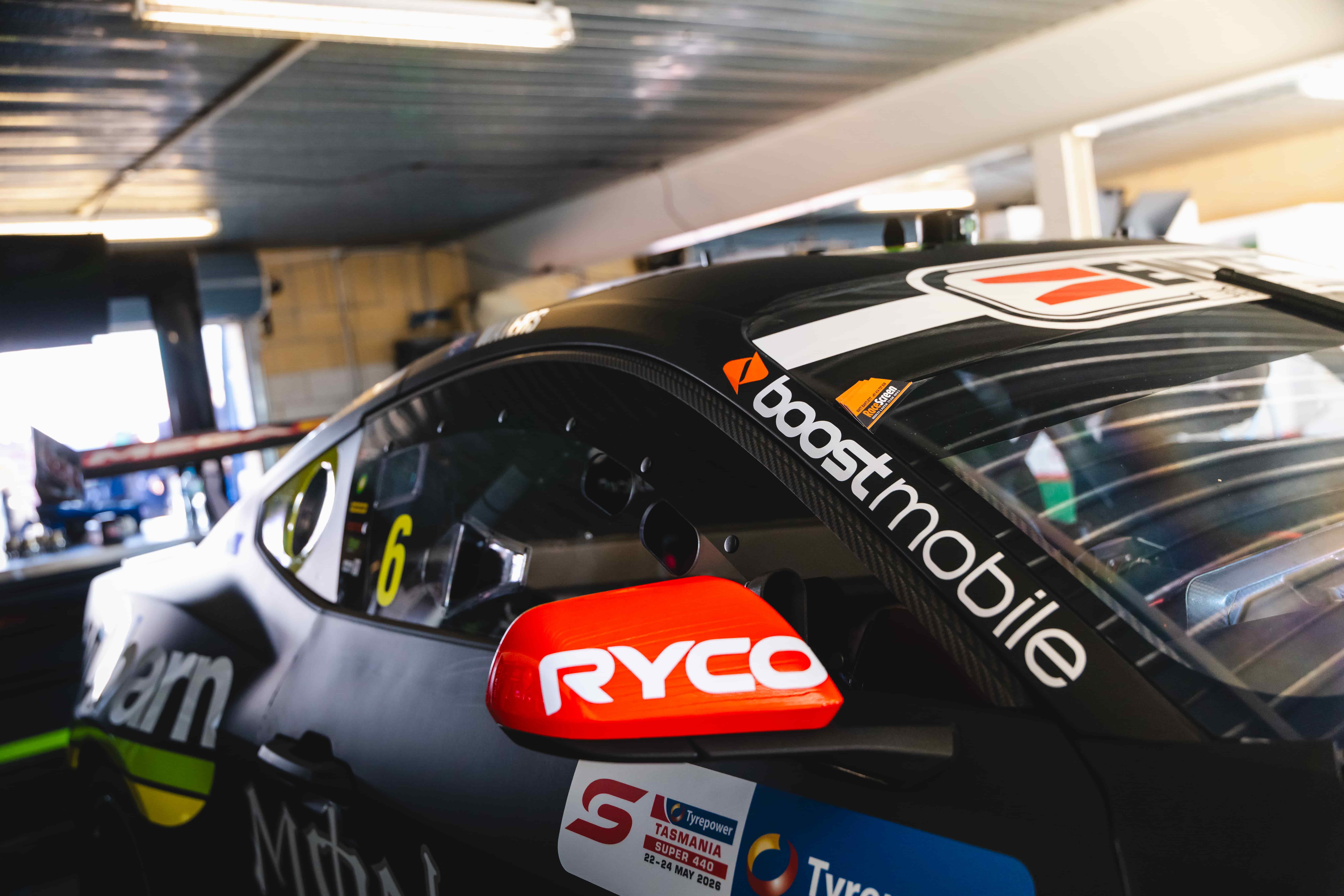 TICKFORD RACING PARTNERS WITH BOOST MOBILE