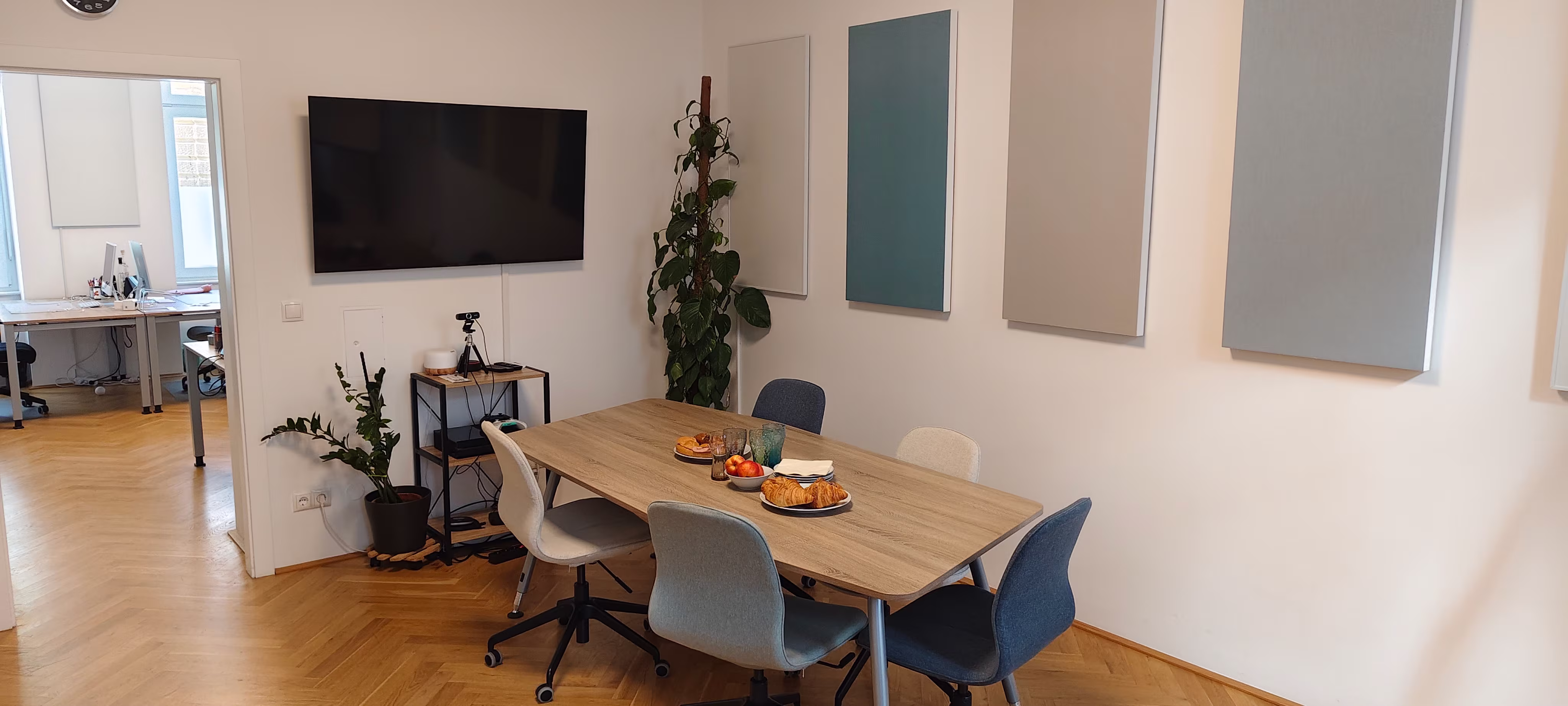 Dieses Bild zeigt den Meetingraum bei Karma Marketing