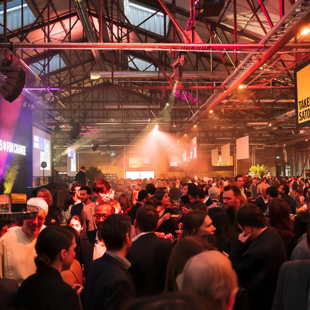 A crowd of people at the Chefs for Change event.